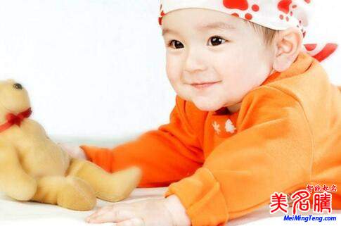 好聽?zhēng)洑獾哪袑殞毿∶笕? /></a>如何給你的男寶寶起一個(gè)帥氣又好聽的小名和起一個(gè)大名同等重要,需要父母認(rèn)真的對(duì)待,今天小編就來說說男寶寶起小名的那些事。一、起好聽?zhēng)洑獾哪袑殞毿∶椒?nbsp; 男寶寶生來陽(yáng)剛,堅(jiān)強(qiáng)。取個(gè)霸氣的小名就...</div>
<span id="ctl00_ContentPlaceHolder1_subjectList_dgNews_ctl05_Label1" style="color:Green;font-size:10pt;">2017/4/24 22:05:47</span>
<div style="height:5px; font-size:5px"> </div>
<hr width="99%" style="text-align:center; border-style:dotted; border-width:0px; height:1px;" />
<div style="height:5px; font-size:5px"> </div>
</div>
</td>
</tr><tr style="border-width:0px;">
<td valign="top">
<div style="padding-left:3px; padding-right:3px;line-height:180%">
<h3 style="padding:0px;margin:0px;display:inline;"><a id="ctl00_ContentPlaceHolder1_subjectList_dgNews_ctl06_HyperLink1" class="headline" href="/baobaoqiming/nanbaobaoqiming/s.aspx?newsid=6318" target="_blank">好聽的雞年男寶寶起名大全</a></h3>
<span style="color:Red;font-size:8pt;"></span>
<br />
<div style="padding-top:1px; width:95%; padding-left:8px; line-height:180%;color:#2f2f2f;font-size:14px;" ><a href=